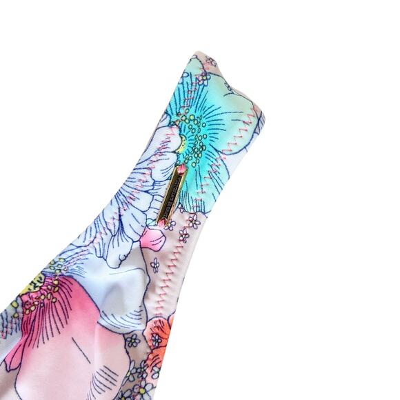 Victoria's Secret The Itsy Floral Bikini Bottom Scrunch Butt Sz XS - Picture 4 of 5